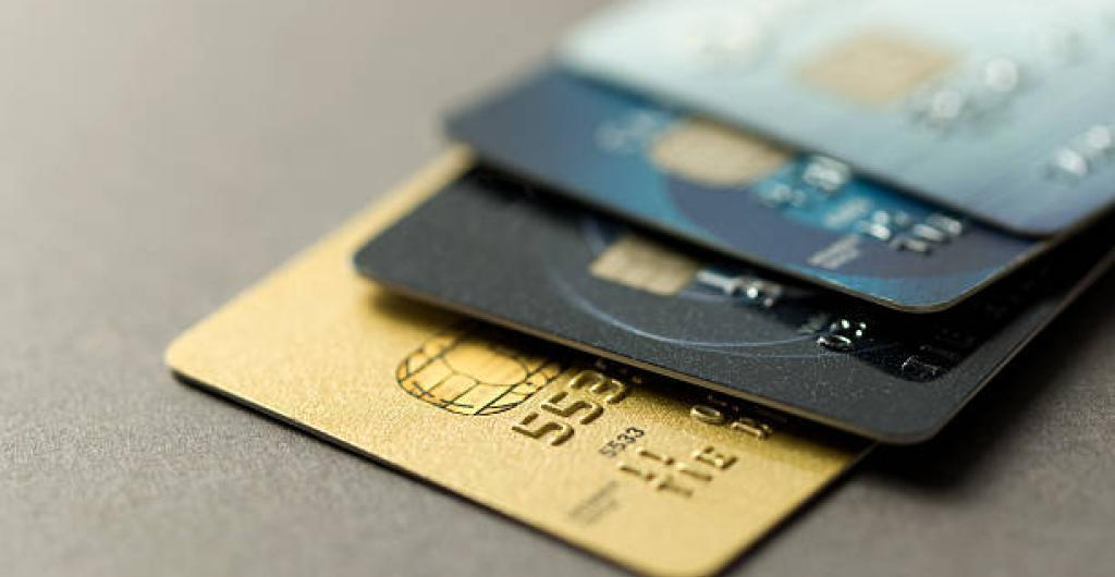 9,2 millones de tarjetas y solo un tercio paga completo: el retrato del plástico en Colombia
